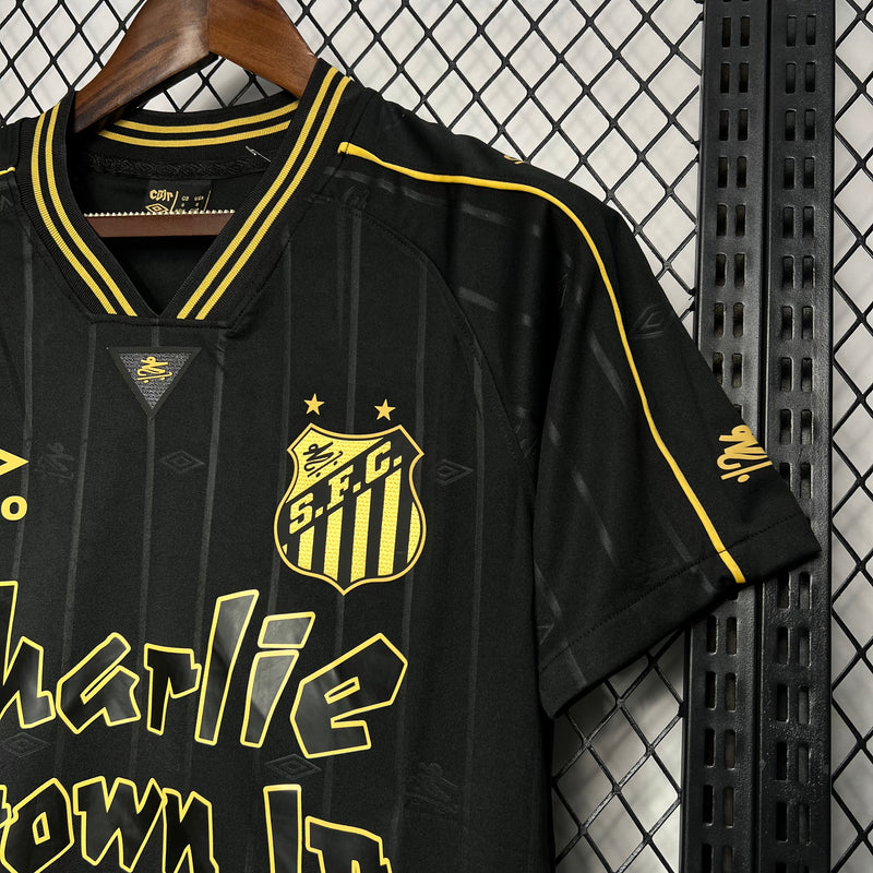 Camisa Santos Charlie Brown Jr 24/25 - Umbro Torcedor Masculina - Lançamento